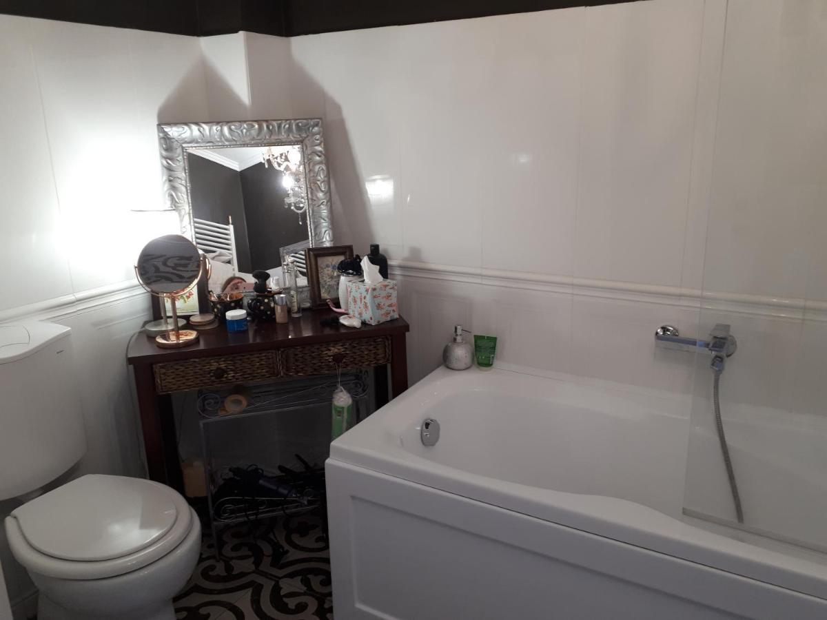 Piac Vendeghaz Hotell Kaptalantoti Exteriör bild