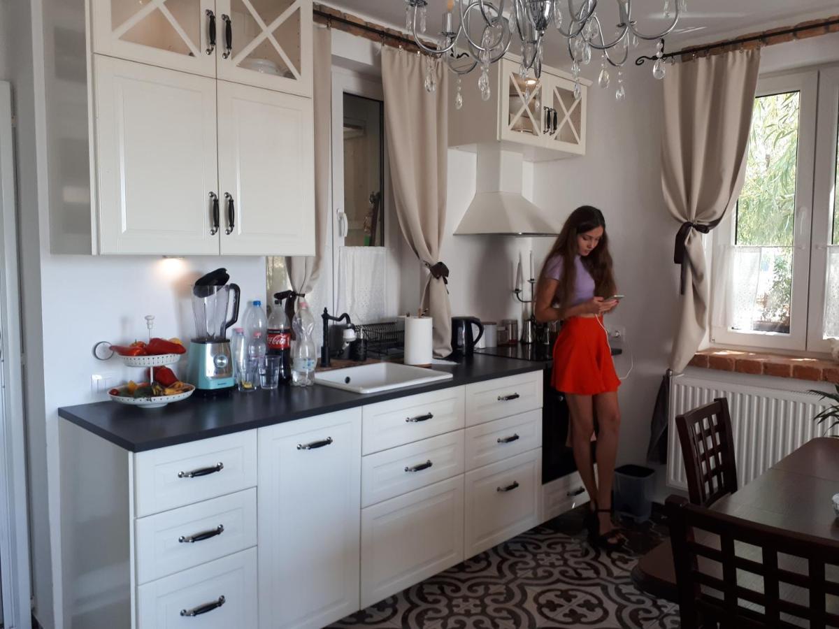 Piac Vendeghaz Hotell Kaptalantoti Exteriör bild
